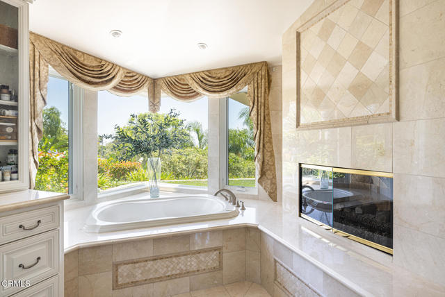 20 Via Terrasol, Camarillo CA: https://media.crmls.org/mediaz/f1d448fc-9191-4e14-94cd-2de0c1c1ea90.jpg