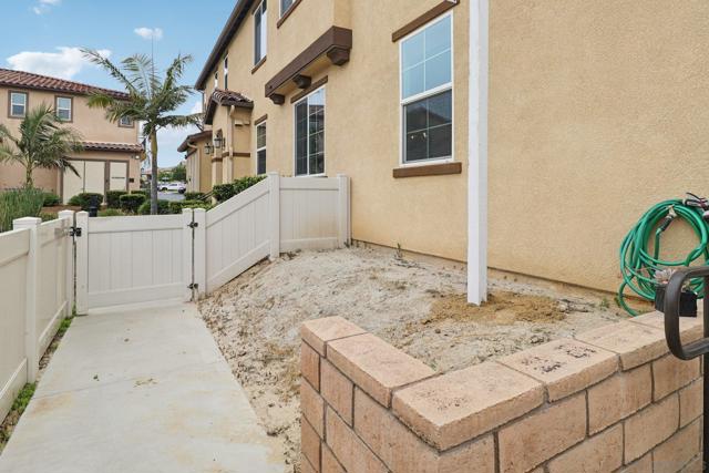 1709 Santa Carolina, Chula Vista CA: https://media.crmls.org/mediaz/f1d46c2e-3849-4d6c-a9b8-9c6aa650f506.jpg
