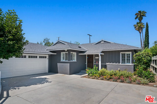 6421 Gaviota Avenue, Van Nuys CA: https://media.crmls.org/mediaz/f1d4ba51-a8f9-4041-9403-32feccb21ed1.jpg