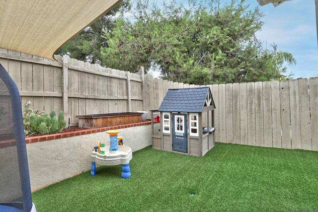 2258 Charise St, Escondido CA: https://media.crmls.org/mediaz/f1d5517c-20b5-4db1-9238-c167a1329fee.jpg