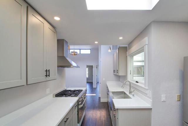 649651 Francisco St, San Francisco CA: https://media.crmls.org/mediaz/f1d562b9-7681-4aa8-8331-d6359e7c6de7.jpg