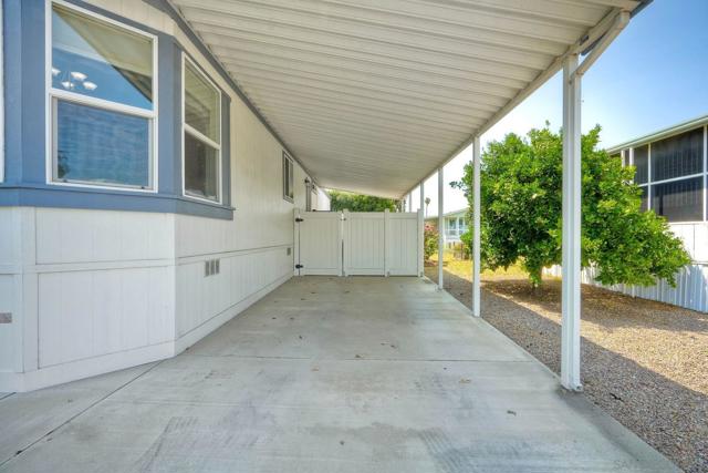 1001 S Hale Ave, Escondido CA: https://media.crmls.org/mediaz/f1d6e4f3-8fd1-4455-a832-a716ea223ab1.jpg
