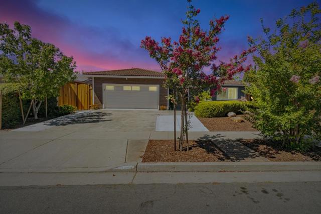 3363 Mira Vista Circle, San Jose CA: https://media.crmls.org/mediaz/f1d76a7d-39f3-437c-80c3-4aaeb02dd31b.jpg