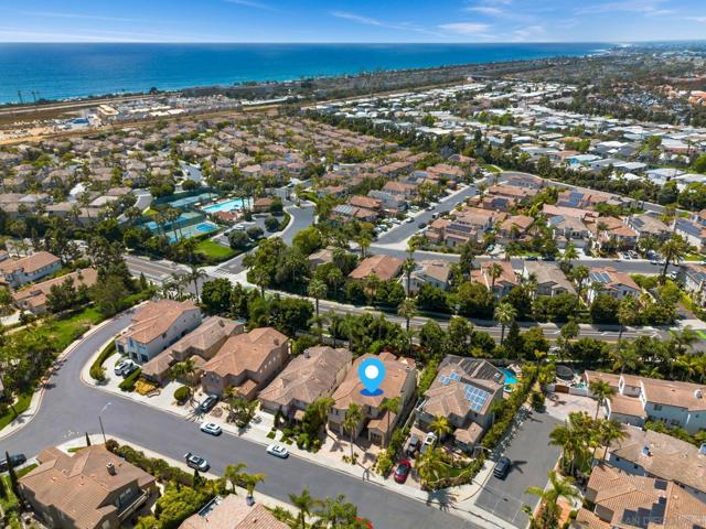 616 Marlin Ln, Carlsbad CA: https://media.crmls.org/mediaz/f1d789e9-1b6a-48f7-b2a6-3de0f0166a3f.jpg