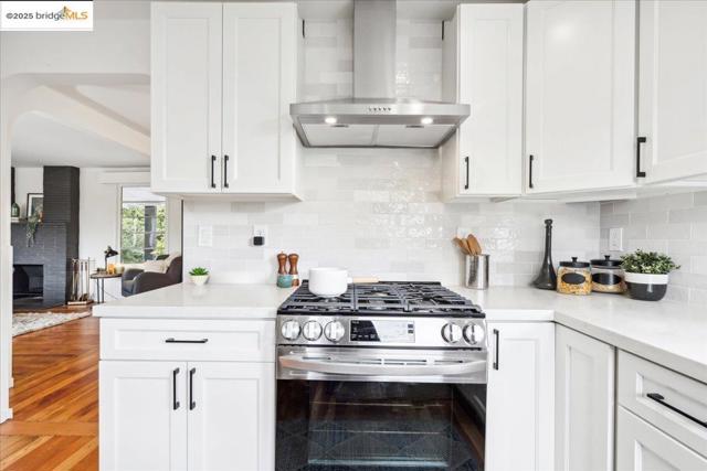 342 El Toyonal, Orinda CA: https://media.crmls.org/mediaz/f1d795fe-c64f-4aea-a357-ea82e3db0e1d.jpg