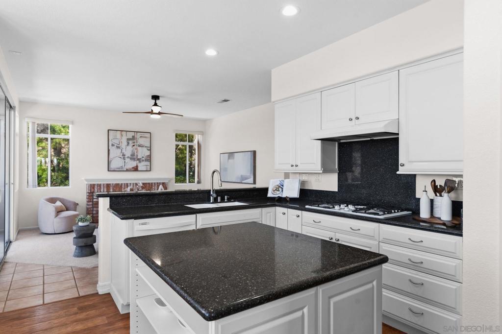 7406 Keisha Terrace - photo 12