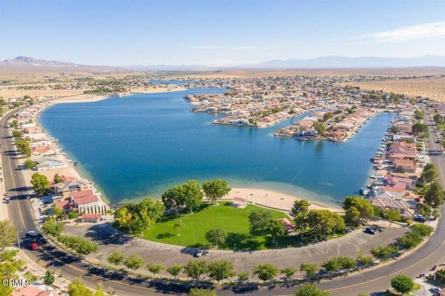 14473 Hurricane Lane, Helendale CA: https://media.crmls.org/mediaz/f1d7f091-0813-4a88-8a8b-a7071ec9d434.jpg