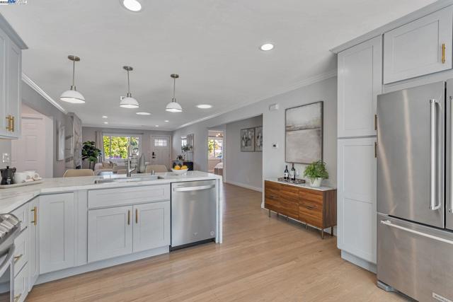 581 Kirk Ave, Sunnyvale CA: https://media.crmls.org/mediaz/f1d8320a-73d9-48e0-bd84-f2a82dfb6383.jpg