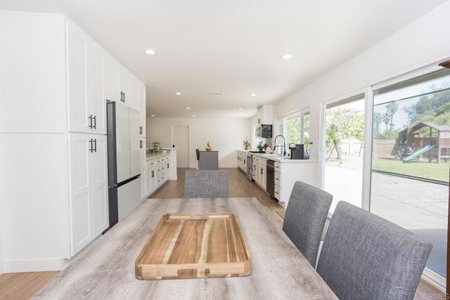 Detail Gallery Image 15 of 53 For 5627 Yerba Anita, San Diego,  CA 92115 - 4 Beds | 2 Baths