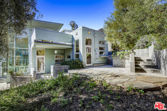 1801 Baxter Street, Los Angeles CA: https://media.crmls.org/mediaz/f1d8b0aa-63bd-4847-8304-7e98922cec26.jpg