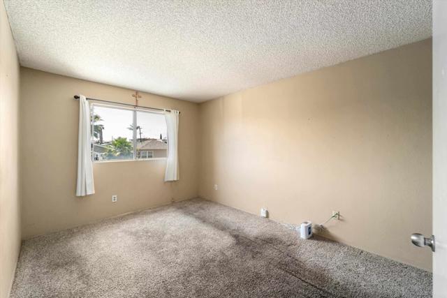 4643 Cherokee Avenue, San Diego CA: https://media.crmls.org/mediaz/f1d8bce3-f899-476d-b989-819a59b1407c.jpg