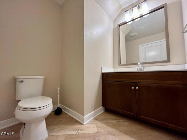 Detail Gallery Image 10 of 33 For 11293 Citrus Dr #104,  Ventura,  CA 93004 - 4 Beds | 2/1 Baths