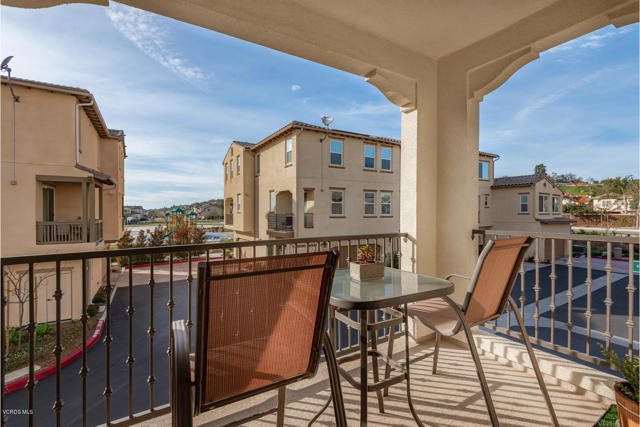176 Sawbuck Street, Camarillo CA: https://media.crmls.org/mediaz/f1daf919-3078-4a2f-b4e8-9b9e61bf4c06.jpg