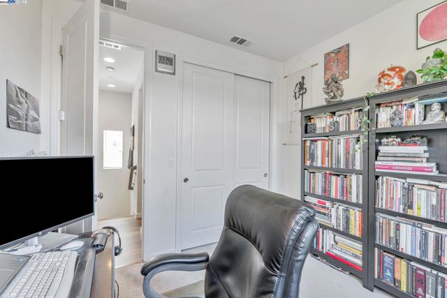 40252 Bonica Rose Terrace, Fremont CA: https://media.crmls.org/mediaz/f1db7902-3e16-4633-9141-d5b0b0dfe4d5.jpg