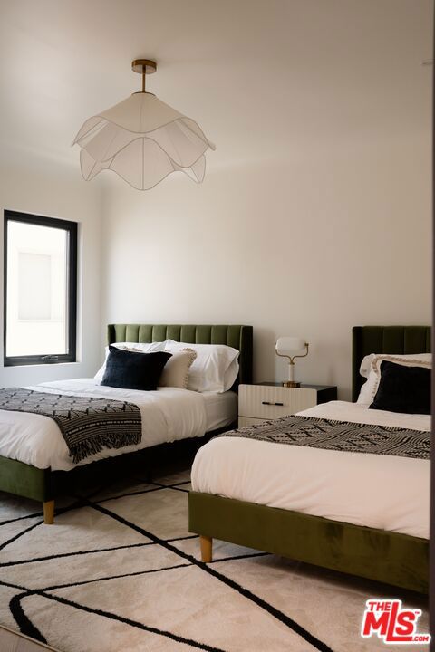 236 S Reeves Drive, Beverly Hills CA: https://media.crmls.org/mediaz/f1dbe9e2-3e56-406b-8d8b-c2e37fd9a637.jpg