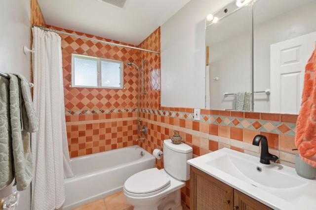 300 4th Street, Montara CA: https://media.crmls.org/mediaz/f1dc5baf-d86a-4c4a-9250-7ed3ef59535e.jpg