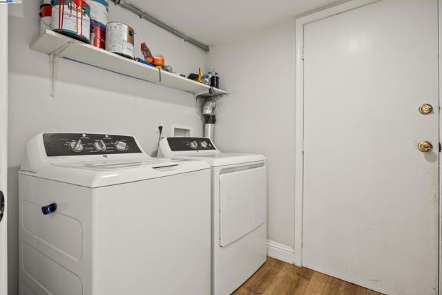 963 Getoun Dr, Concord CA: https://media.crmls.org/mediaz/f1dcf29b-7ae1-4dec-a96b-befbc975446d.jpg
