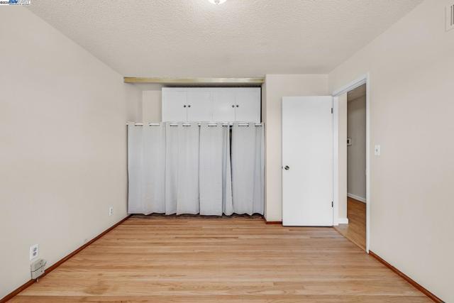 16651 Selby Dr, San Leandro CA: https://media.crmls.org/mediaz/f1dd0eb8-0e27-4aa5-8e5c-01434776bf6d.jpg