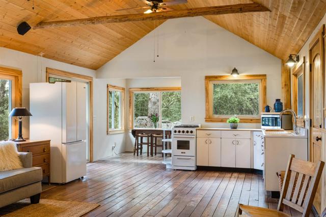 Detail Gallery Image 8 of 36 For 21932 Crestline Rd, Palomar Mountain,  CA 92060 - 1 Beds | 1 Baths