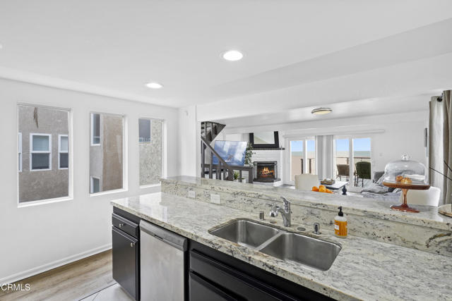 Detail Gallery Image 20 of 44 For 309 Ocean Dr, Oxnard,  CA 93035 - 4 Beds | 2/1 Baths