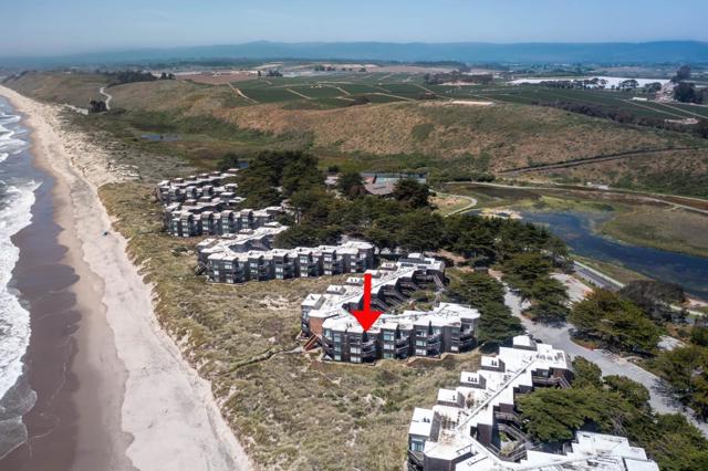 101 Shell Drive, Watsonville CA: https://media.crmls.org/mediaz/f1df3e07-9d0b-4b6b-b435-9e2cc0ea2af5.jpg