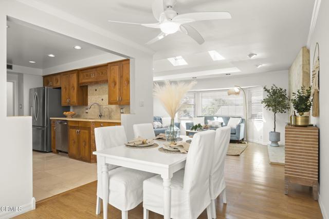 354 Arnett Avenue, Ventura CA: https://media.crmls.org/mediaz/f1df94d8-c1b1-47e0-8b4a-94a387ca82c6.jpg