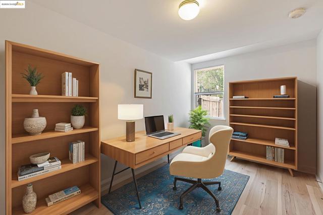 2033 Clement St, San Francisco CA: https://media.crmls.org/mediaz/f1dfbac2-9951-4a25-a667-196aa7314044.jpg