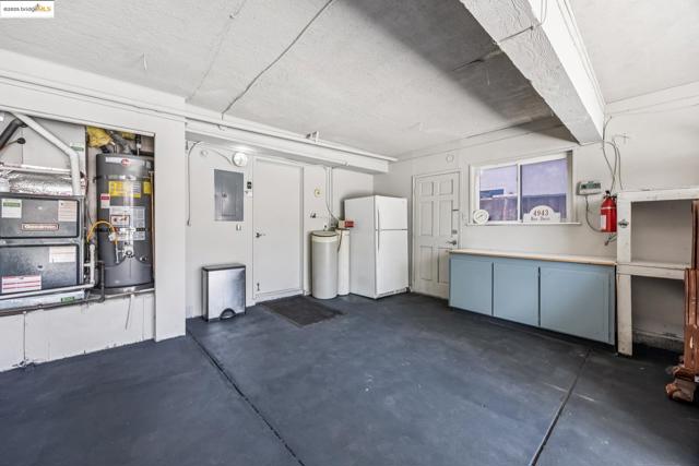 4943 Rice DR, San Jose CA: https://media.crmls.org/mediaz/f1dfe127-8deb-4ee9-a0db-5141e79f6418.jpg