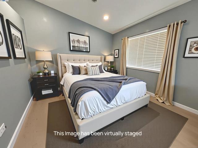 85 Phillips Ct, Tracy CA: https://media.crmls.org/mediaz/f1e00e7a-2033-4dcf-a0b8-55a5c0faa6e9.jpg