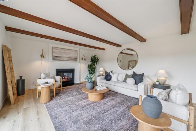 1768 Astor Ct, San Leandro CA: https://media.crmls.org/mediaz/f1e0442a-e8d4-40c6-beee-7336aef6577c.jpg