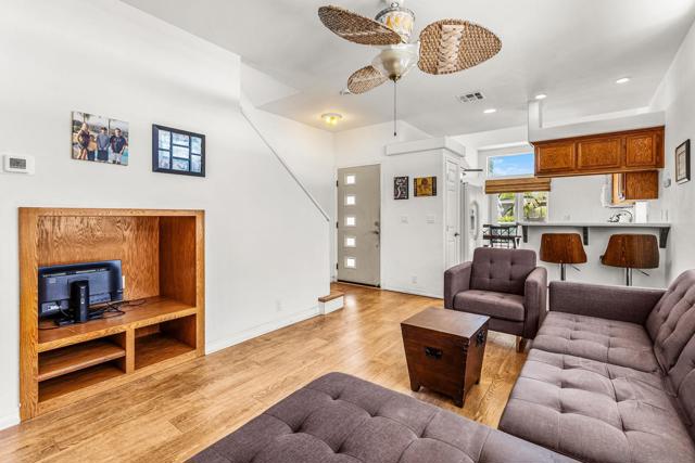 6550 Ponto Dr, Carlsbad CA: https://media.crmls.org/mediaz/f1e0ea19-b1a4-4a54-8c70-2e441633caf9.jpg