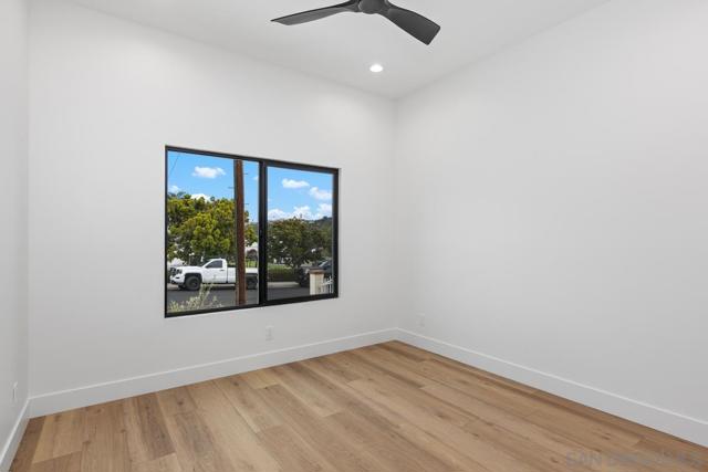 1826 Galveston St, San Diego CA: https://media.crmls.org/mediaz/f1e191c7-8e97-4711-947a-10113263ddb6.jpg