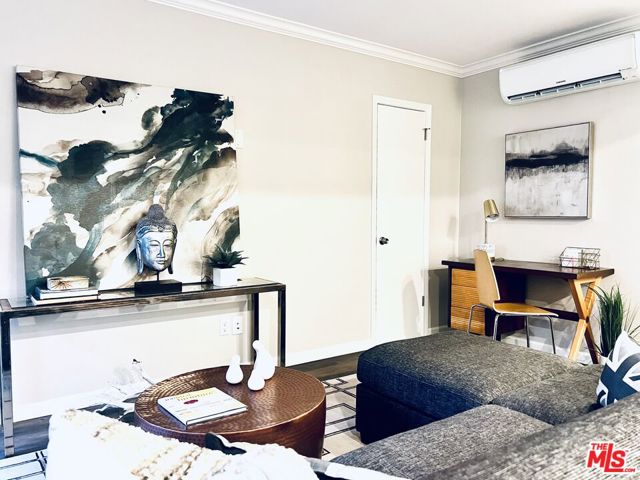 1618 N Kenmore Avenue, Los Angeles CA: https://media.crmls.org/mediaz/f1e20e22-56f6-467c-a5c1-e5fcc1f63b72.jpg