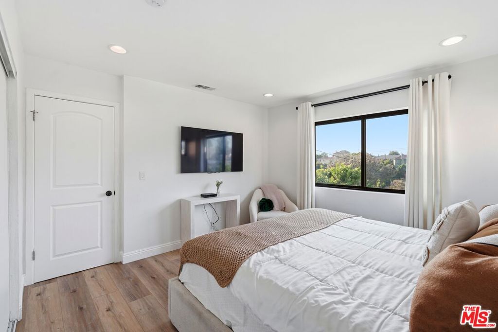 MLS #25622989 image #24