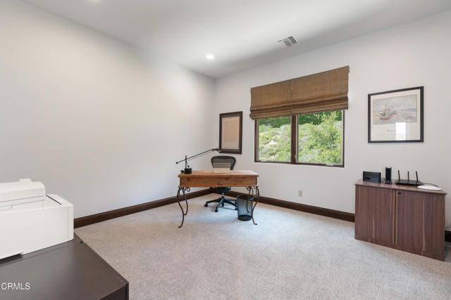 2330 Crystal Lane, Pasadena CA: https://media.crmls.org/mediaz/f1e3e4c7-05bf-4319-a199-c13ccda788df.jpg
