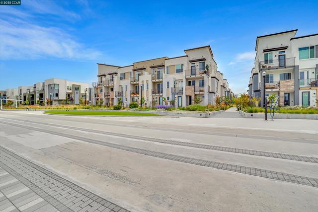 2816 Cathwood Lane, Alameda CA: https://media.crmls.org/mediaz/f1e44f1a-6d0e-4f71-8fee-580f7954c0fb.jpg