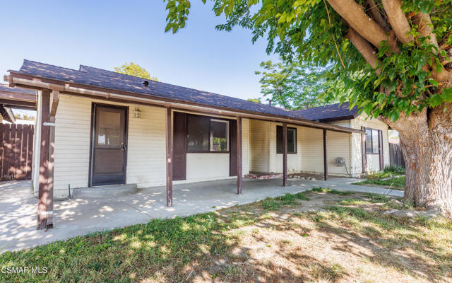 2137 Cutler Street, Simi Valley CA: https://media.crmls.org/mediaz/f1e4a262-d2c8-407e-83c3-24dd8394d072.jpg