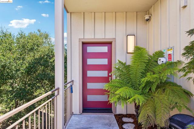 Image 1 of 46 For 90 Starview Dr