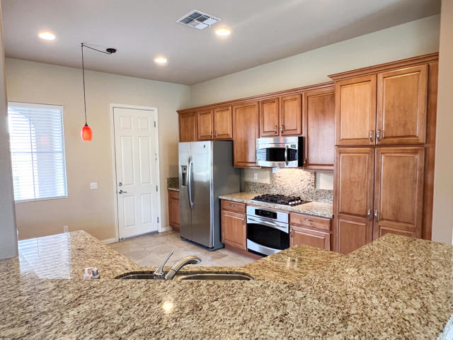 Image 5 of 20 For 81638 Avenida Parito