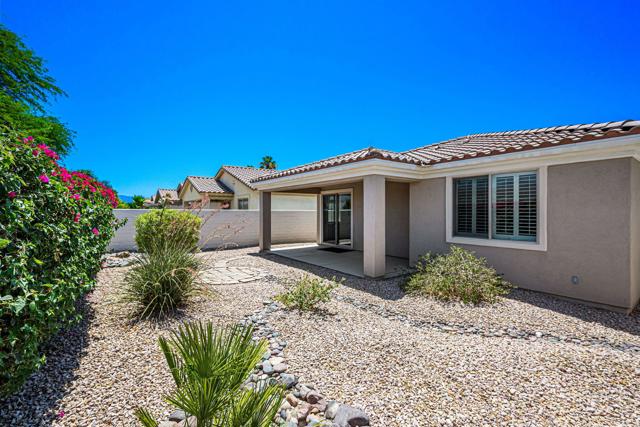 80208 Avd Linda Vista, Indio CA: https://media.crmls.org/mediaz/f1e7da40-2cae-4551-984a-4b8cc32bc872.jpg