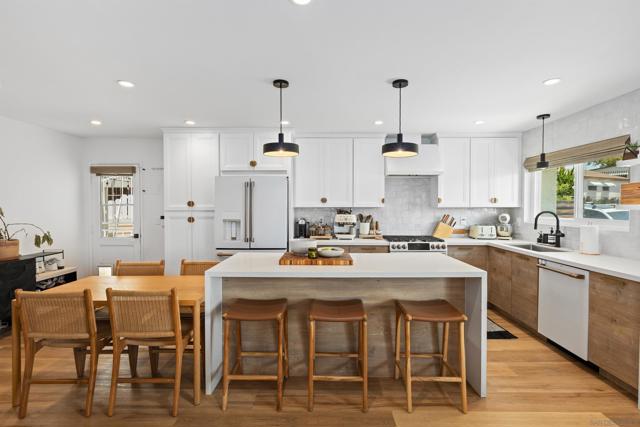 2068 Montclair, San Diego CA: https://media.crmls.org/mediaz/f1e7e898-4f3e-4845-859b-6de732573b42.jpg