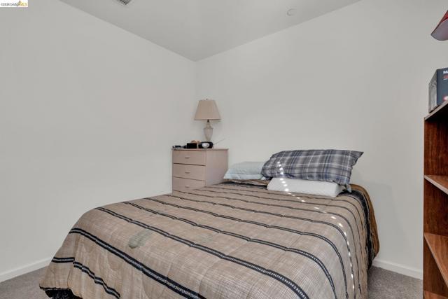 2087 Stars Dr, Rio Vista CA: https://media.crmls.org/mediaz/f1e8bf24-27c9-4154-a9d2-9a59daac7418.jpg