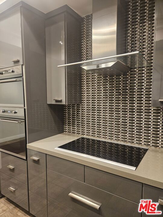 1880 Veteran Avenue, Los Angeles CA: https://media.crmls.org/mediaz/f1ea2adc-8239-4f09-994c-0773a62f86c7.jpg