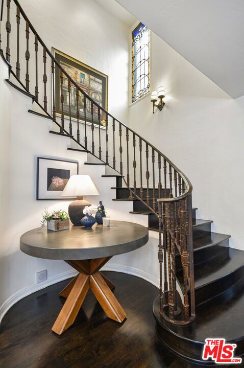 4277 Beck Avenue, Studio City CA: https://media.crmls.org/mediaz/f1ea5d5e-99f3-4262-a209-5a4f3d46ead8.jpg