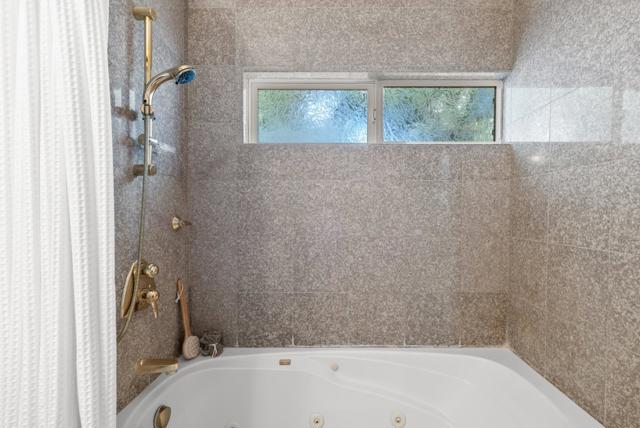 562 Cuesta Drive, Aptos CA: https://media.crmls.org/mediaz/f1eac57a-d477-46fa-9fe2-0e2837b73e76.jpg