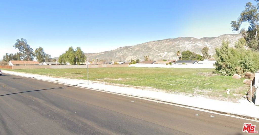 R3 Residential Medium High Density Land  Across the Street from San Jacinto High School. Surrounded by Residential lots and frontage exposure on Idyllwild Dr, this large, flat parcel.