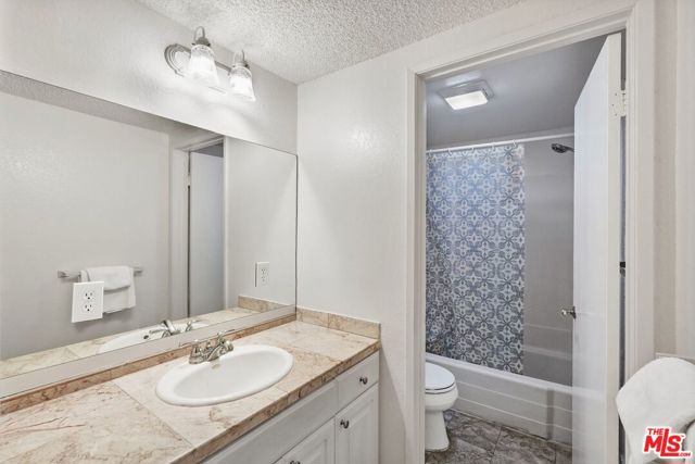 3245 Altura Avenue, 8 photo 26