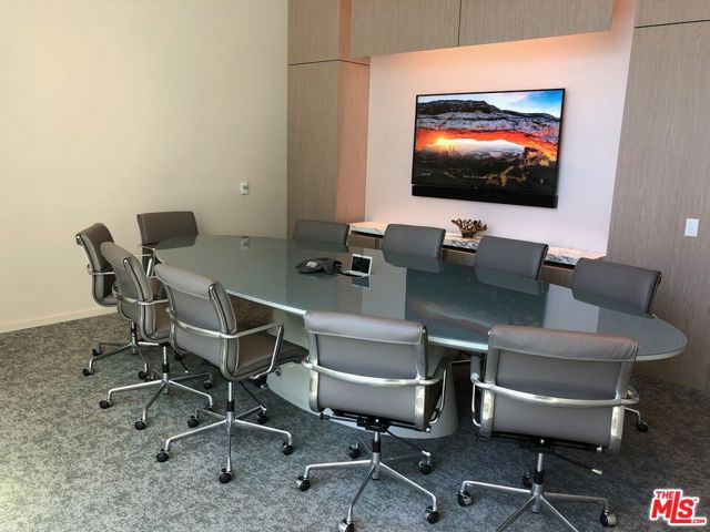 877 Francisco Street, Los Angeles CA: https://media.crmls.org/mediaz/f1ebda45-b45a-489c-8ac8-14673645755a.jpg
