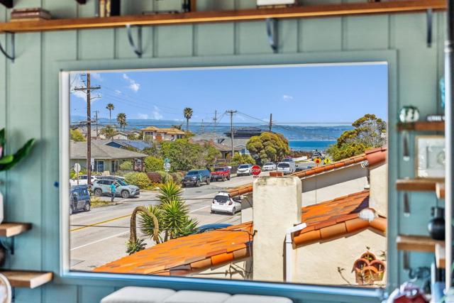 22956 E Cliff Drive, Santa Cruz CA: https://media.crmls.org/mediaz/f1ecb43b-5a84-464c-82f2-fd0853339477.jpg