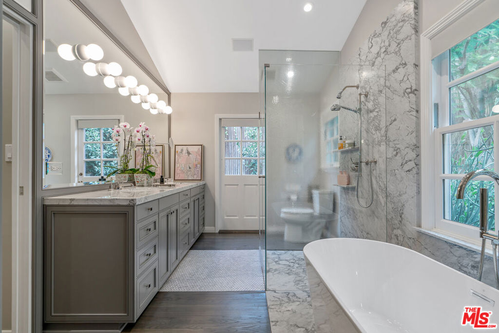 MLS #25604711 image #22